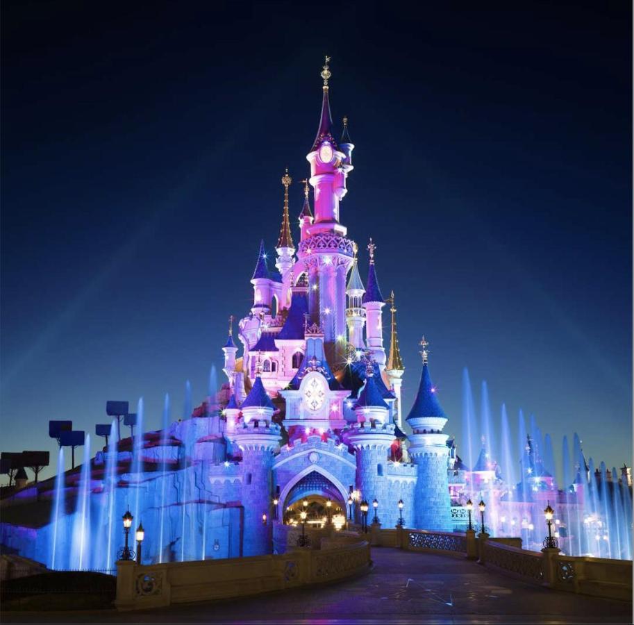 *Disneyland-Paris* 4Pers, Parking, Wifi Chessy  Exteriör bild